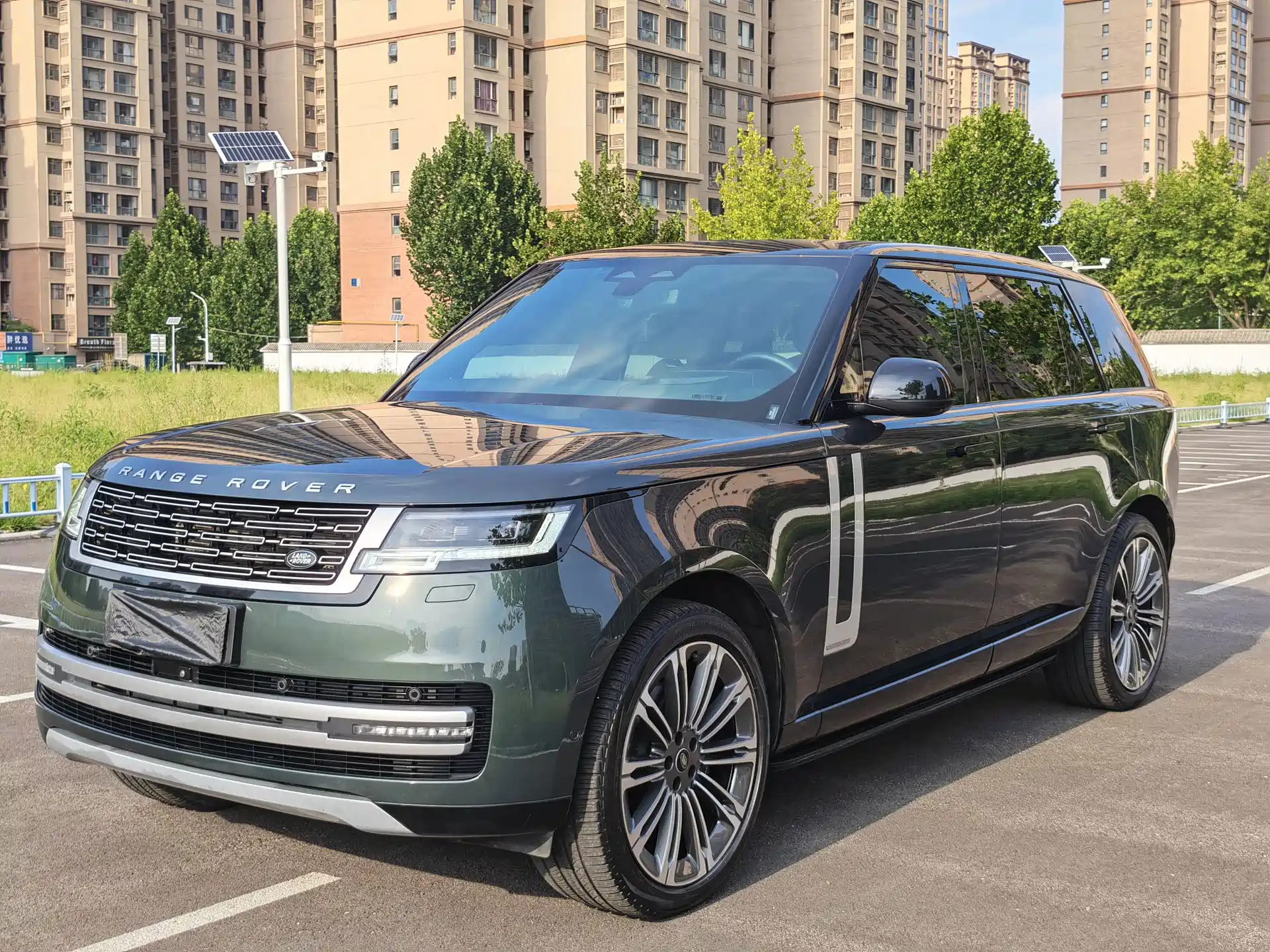Фото 1 - Land Rover Range Rover