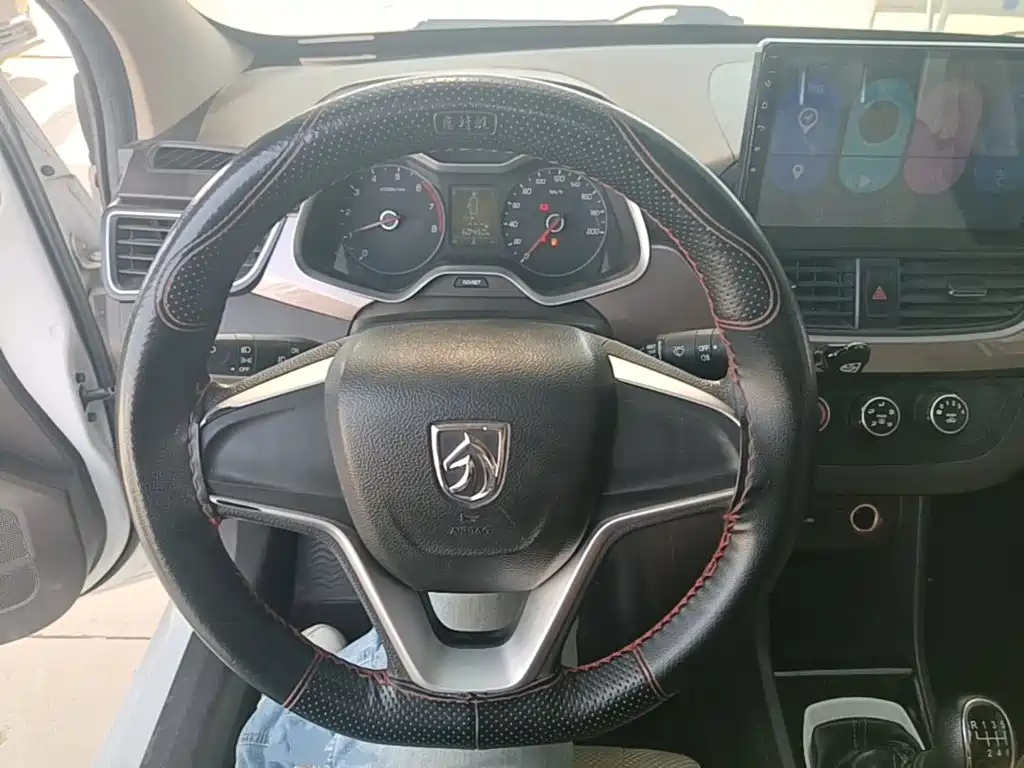Фото 11 - Baojun 310W