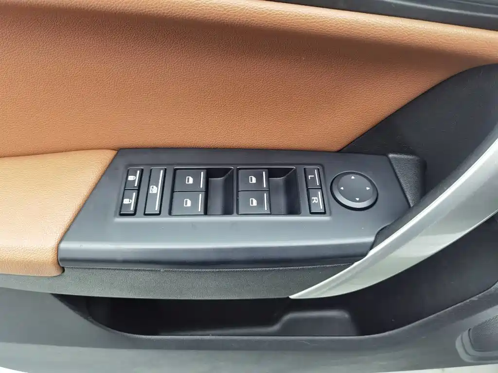 MG GT 2018 2016 Model 1.5L Automatic Premium Luxury Edition