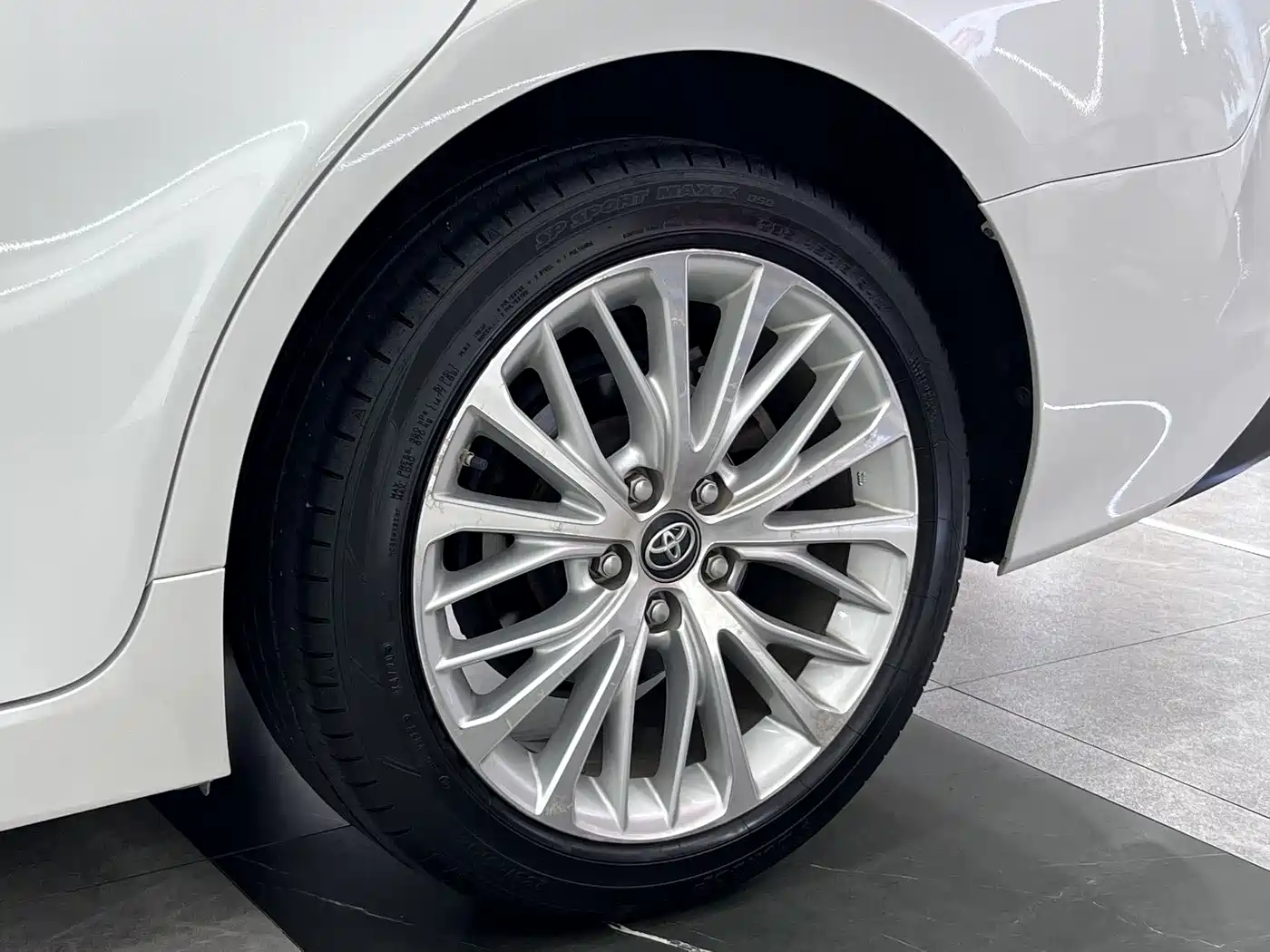 Toyota Camry 2021 2.5G Luxury Edition фото 22