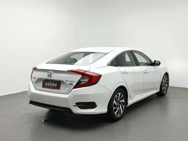 Honda Civic 2016 220TURBO Manual Luxury Edition — фото 2