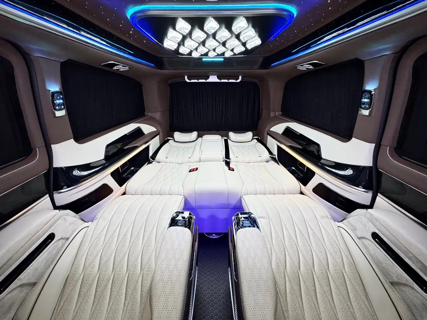 Mercedes-Benz V-Class 2024 V 300 L Long Wheelbase Luxury Edition фото 4