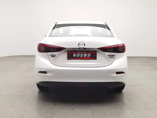 Mazda Mazda3 Axela 2019 Cloud Control Edition Sedan 1.5L Auto Luxury China VI — фото 4