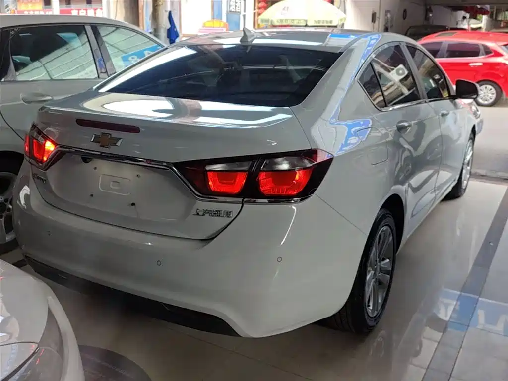 Chevrolet Cruze 2016 1.5L Automatic Luxury Edition фото 7