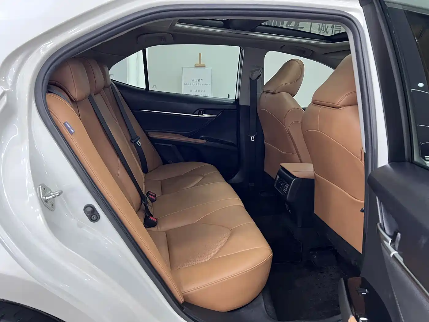 Toyota Camry 2021 2.5G Luxury Edition фото 11