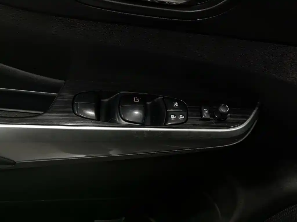 Nissan Terra 2020 2020 2.5L XV Automatic 2WD Intelligent Edition