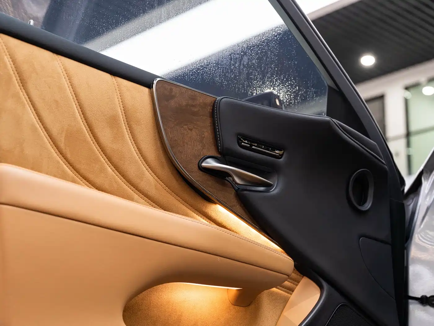 Lexus LS 2021 500h Premium Edition фото 19
