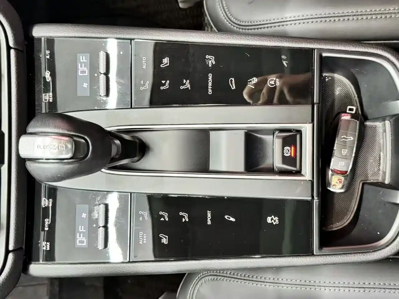 Porsche Macan 2023 Macan 2.0T фото 10