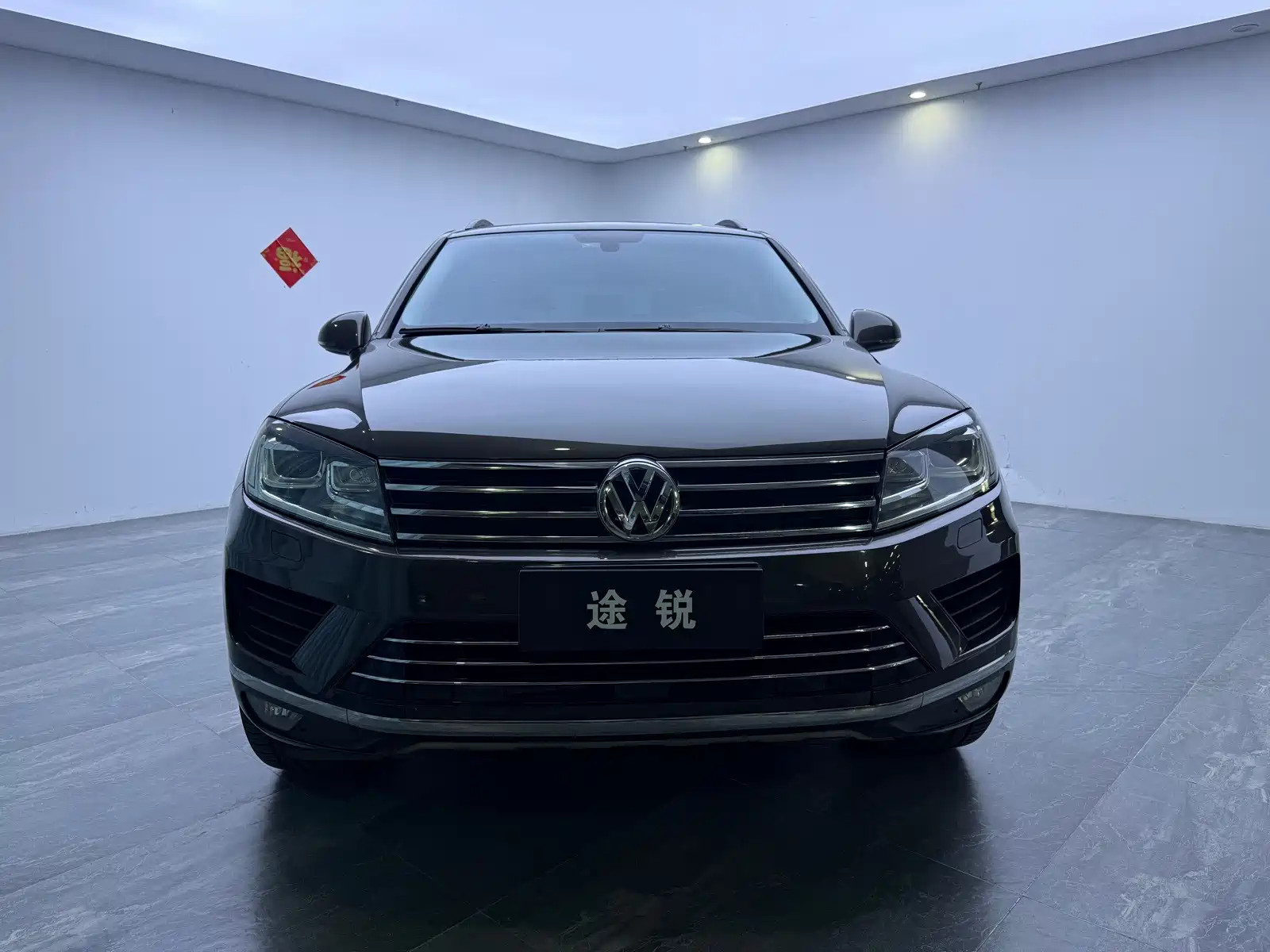 Фото 2 - Volkswagen Touareg