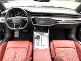 Photo 3 - Audi A7L