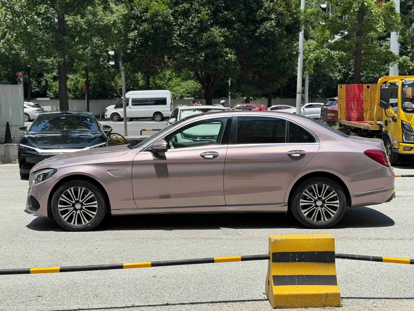 Фото 4 - Mercedes-Benz C-Class