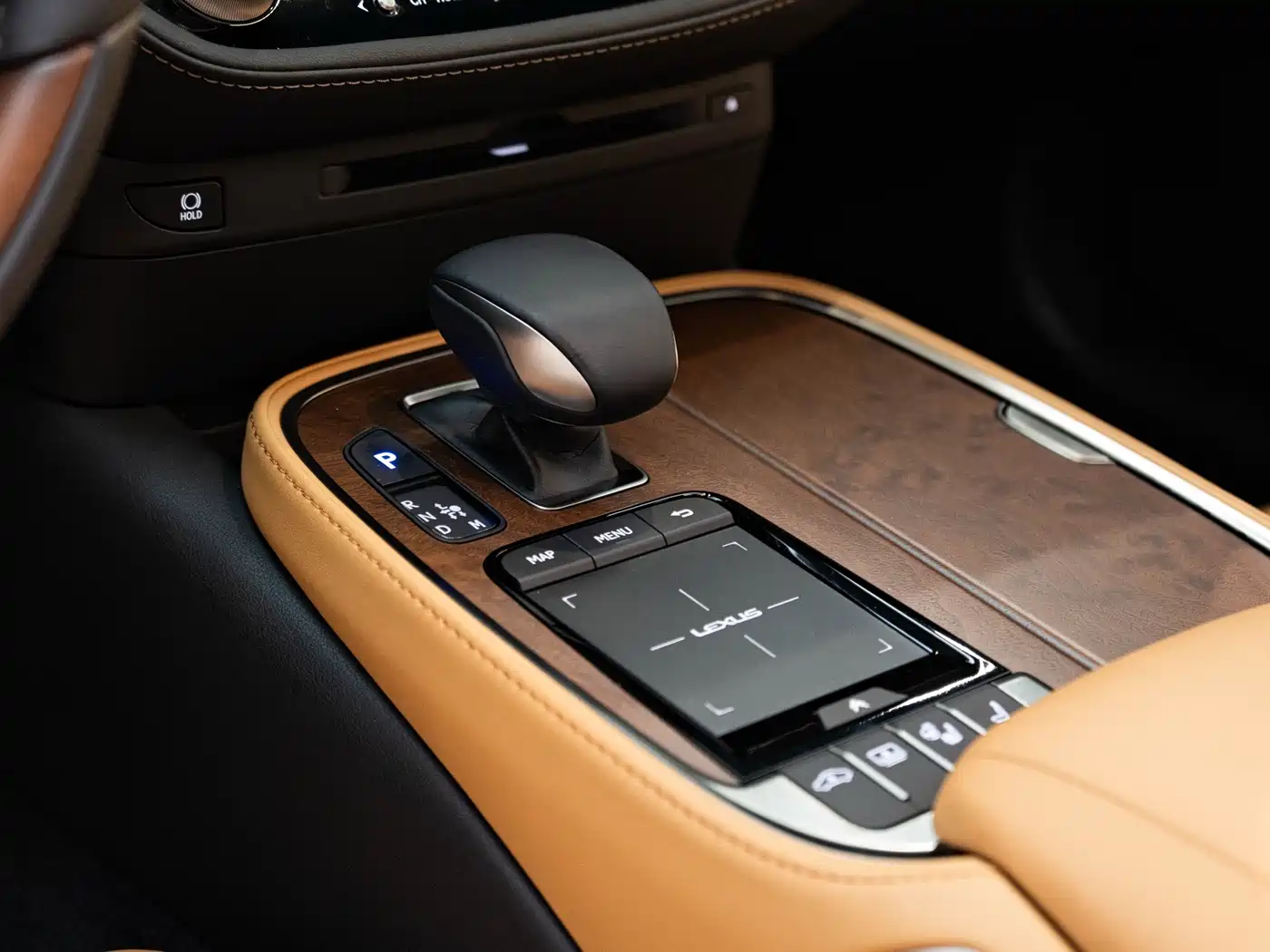 Lexus LS 2021 500h Premium Edition фото 16