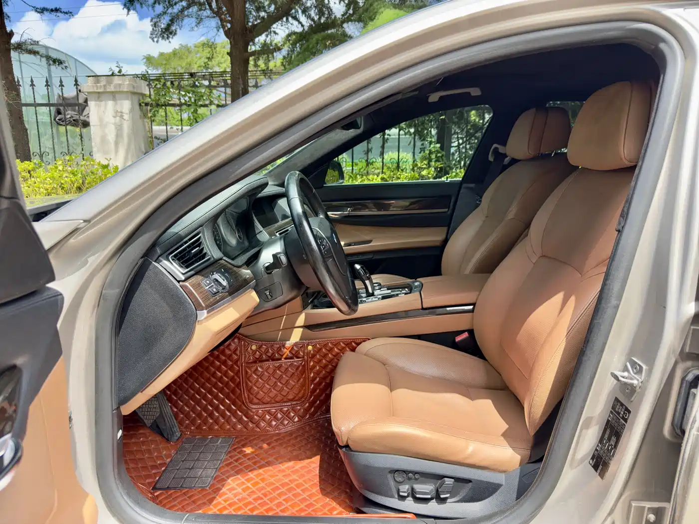 BMW 7 Series 2011 730Li Elegance фото 9