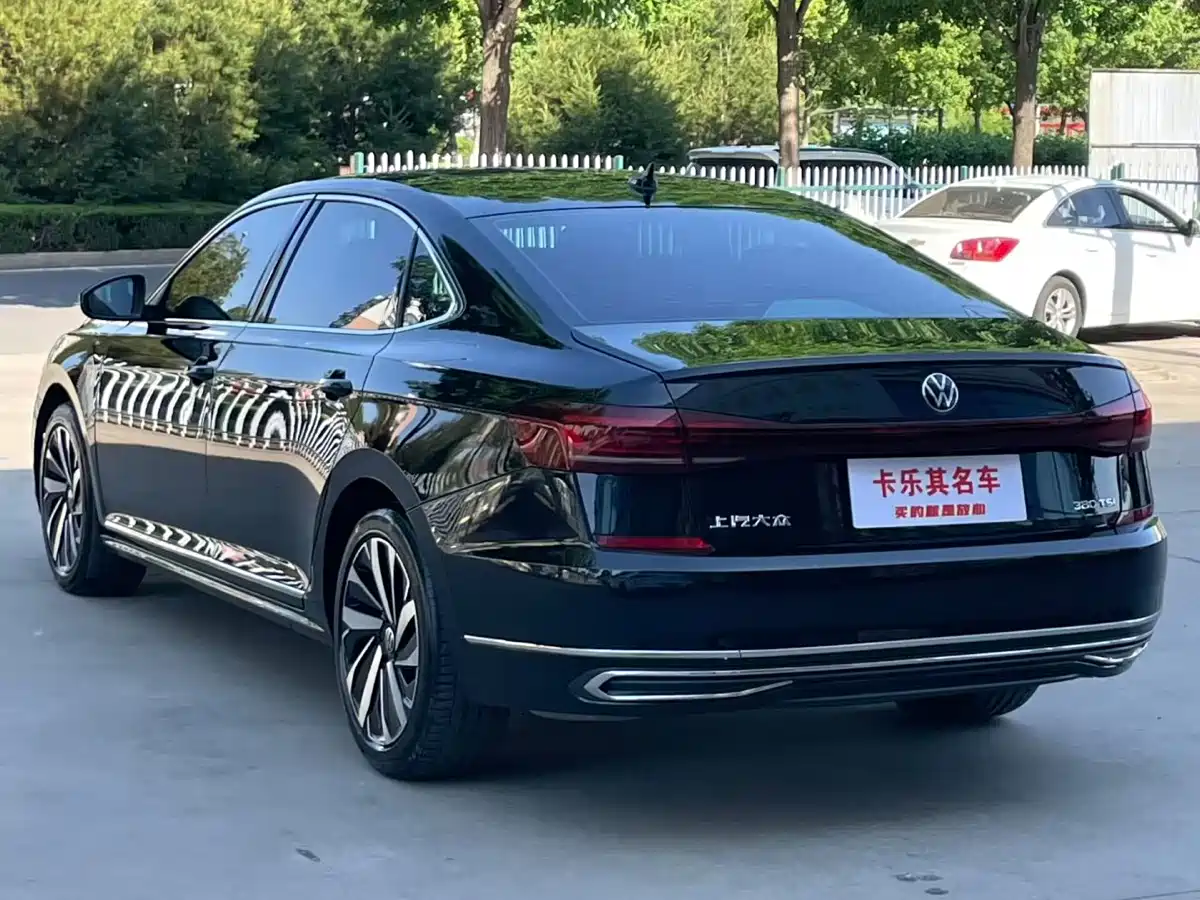 Volkswagen Passat 2025 Outstanding 380TSI Dragon Soaring Edition фото 4