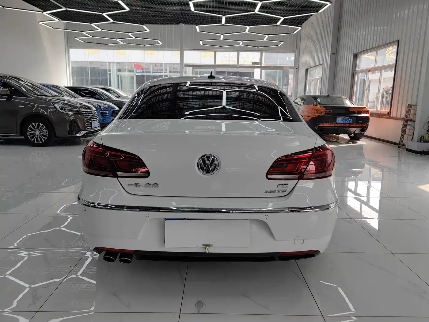Volkswagen FAW-Volkswagen CC 2018 2.0TSI Luxury фото 6