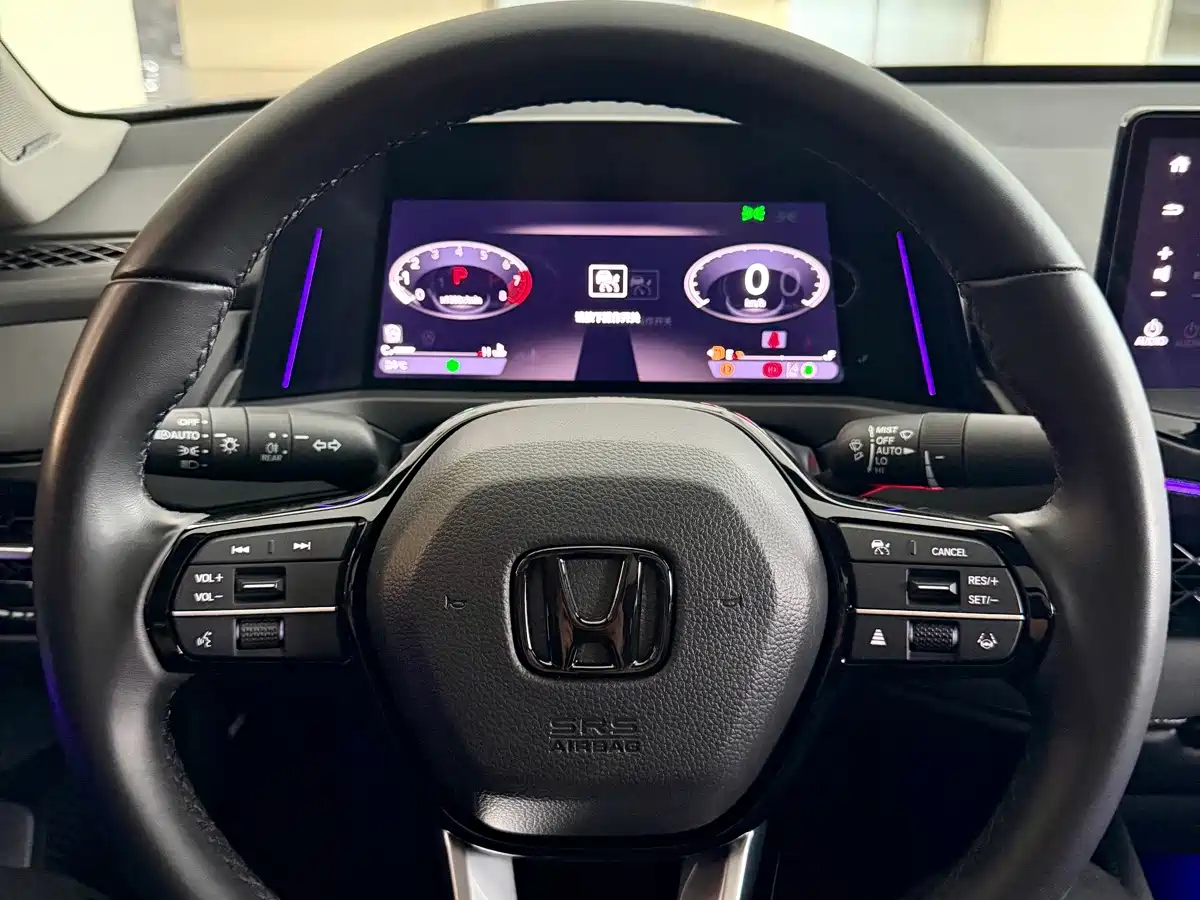 Фото 15 - Honda Accord