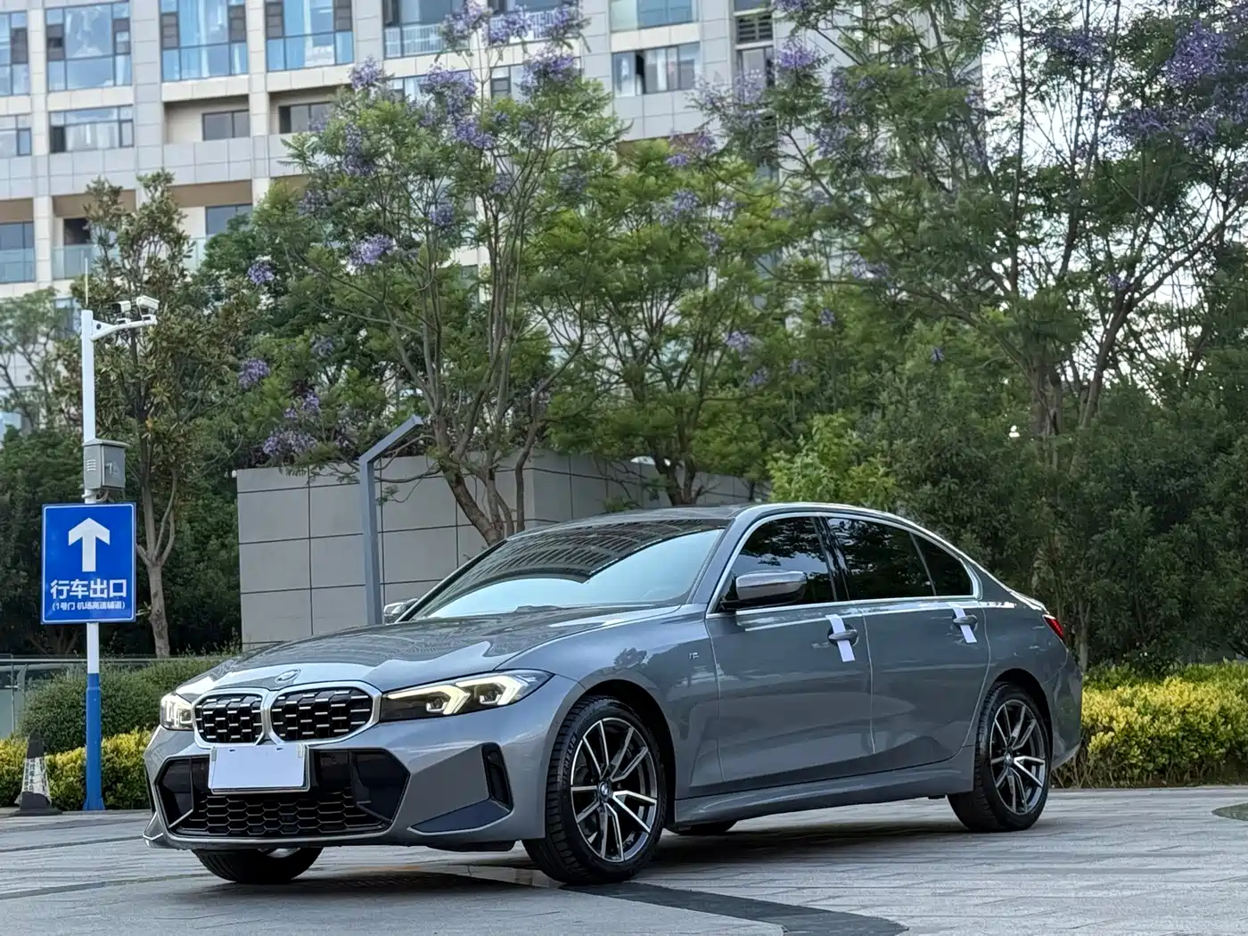 BMW 3 Series 2023 325Li M Sport Package