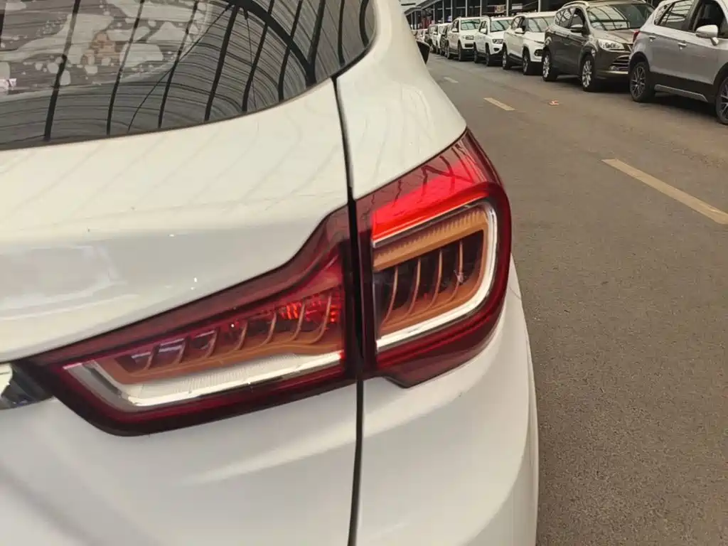 Landwind X2 2019 2017 1.6L Auto Vigorous Edition