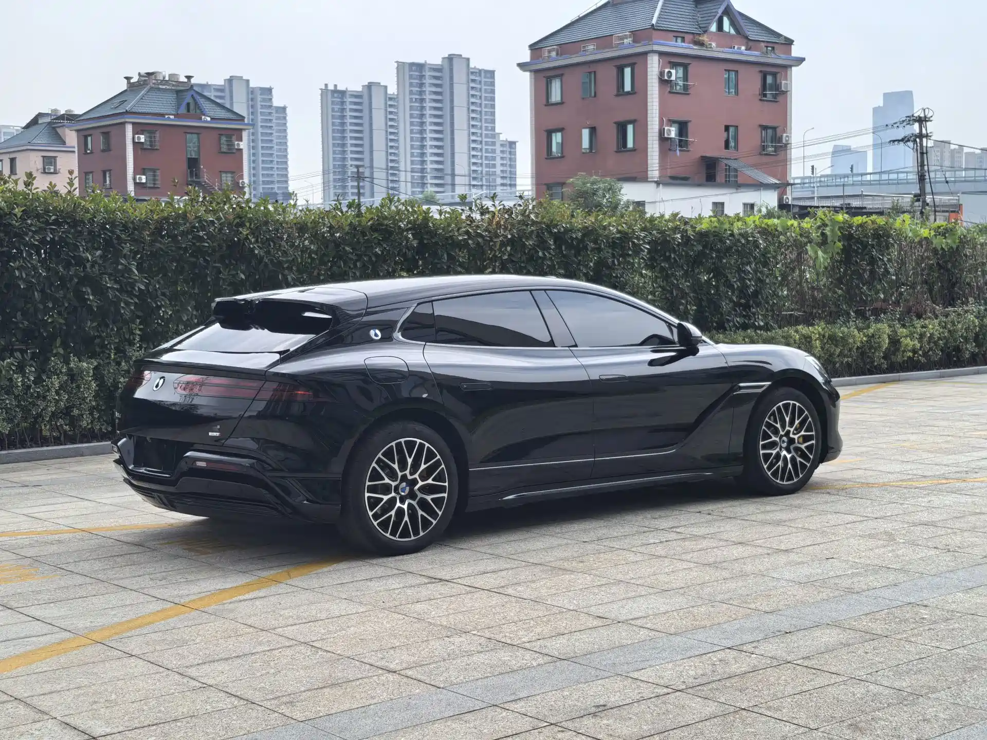 Фото 11 - Denza Z9GT