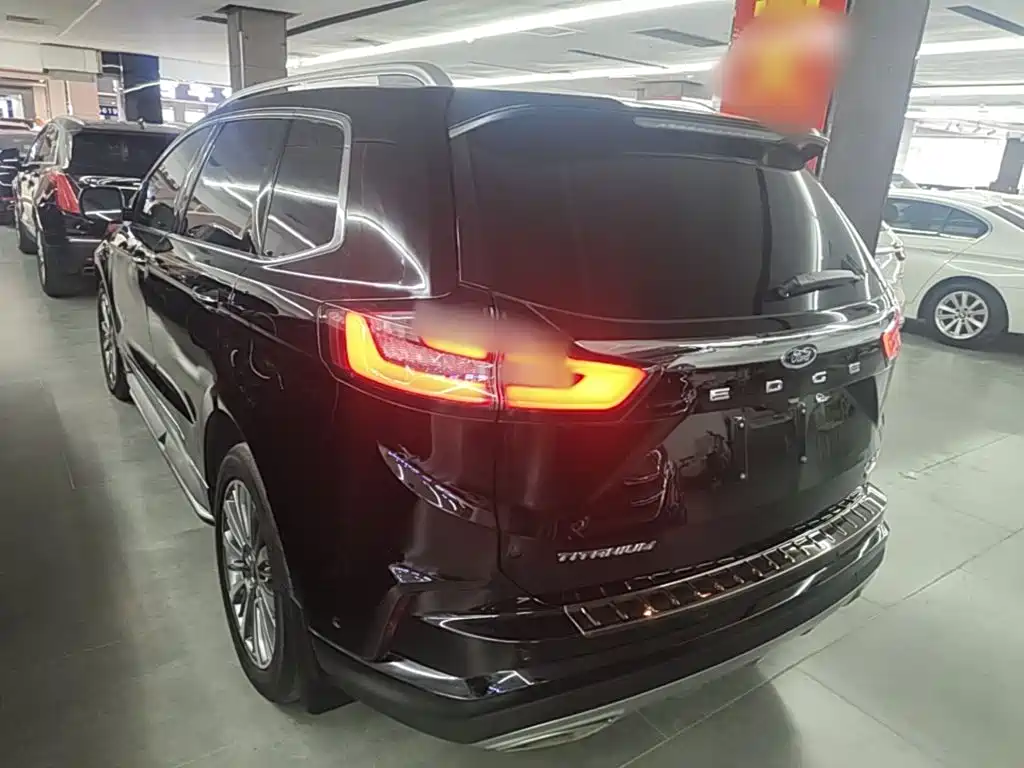 Фото 5 - Ford Edge
