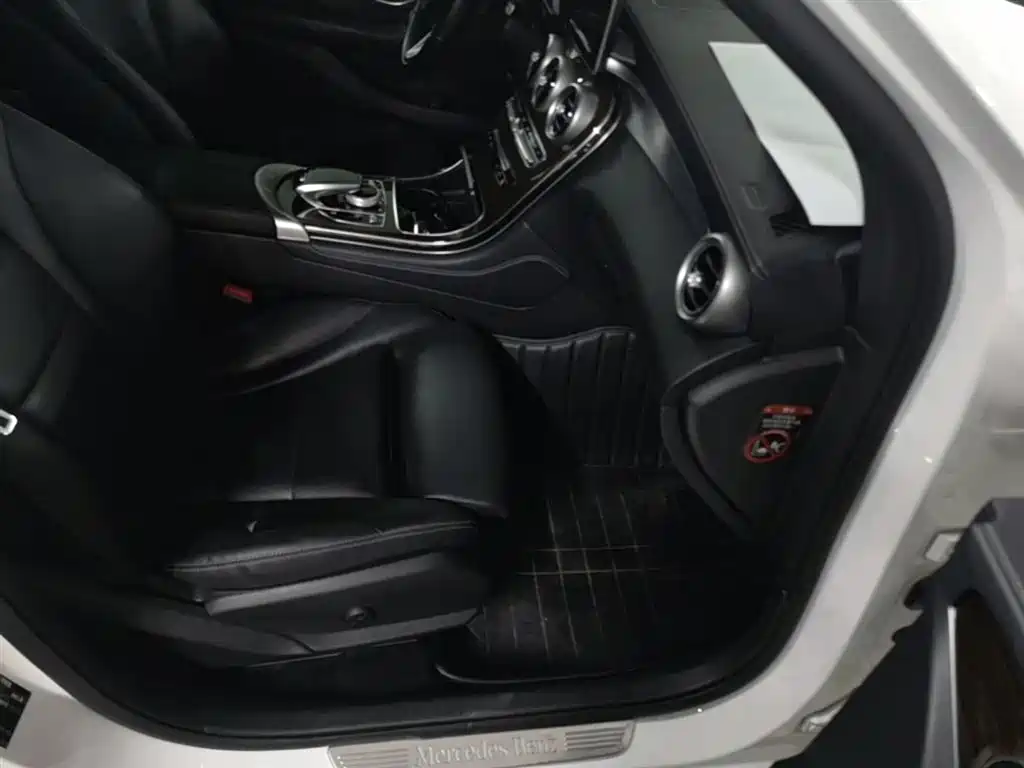 Mercedes-Benz GLC 2019 GLC 260 L 4MATIC Dynamic фото 25