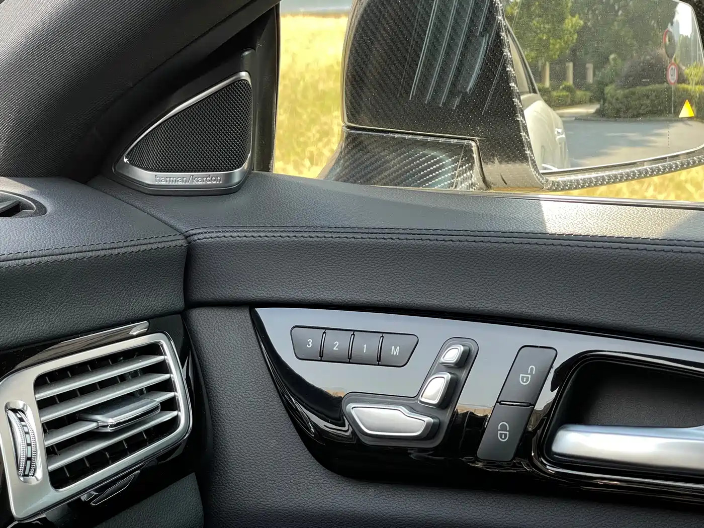 Mercedes-Benz CLS AMG 2015 AMG CLS 63 S 4MATIC фото 23