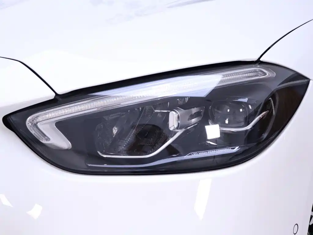 Фото 4 - Mercedes-Benz C-Class