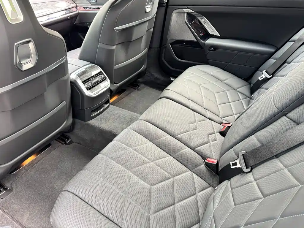 BMW i7 2025 2023 eDrive50L Premium M Sport Package