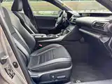 Фото 14 - Lexus IS