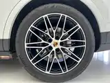 Photo 8 - Porsche Cayenne