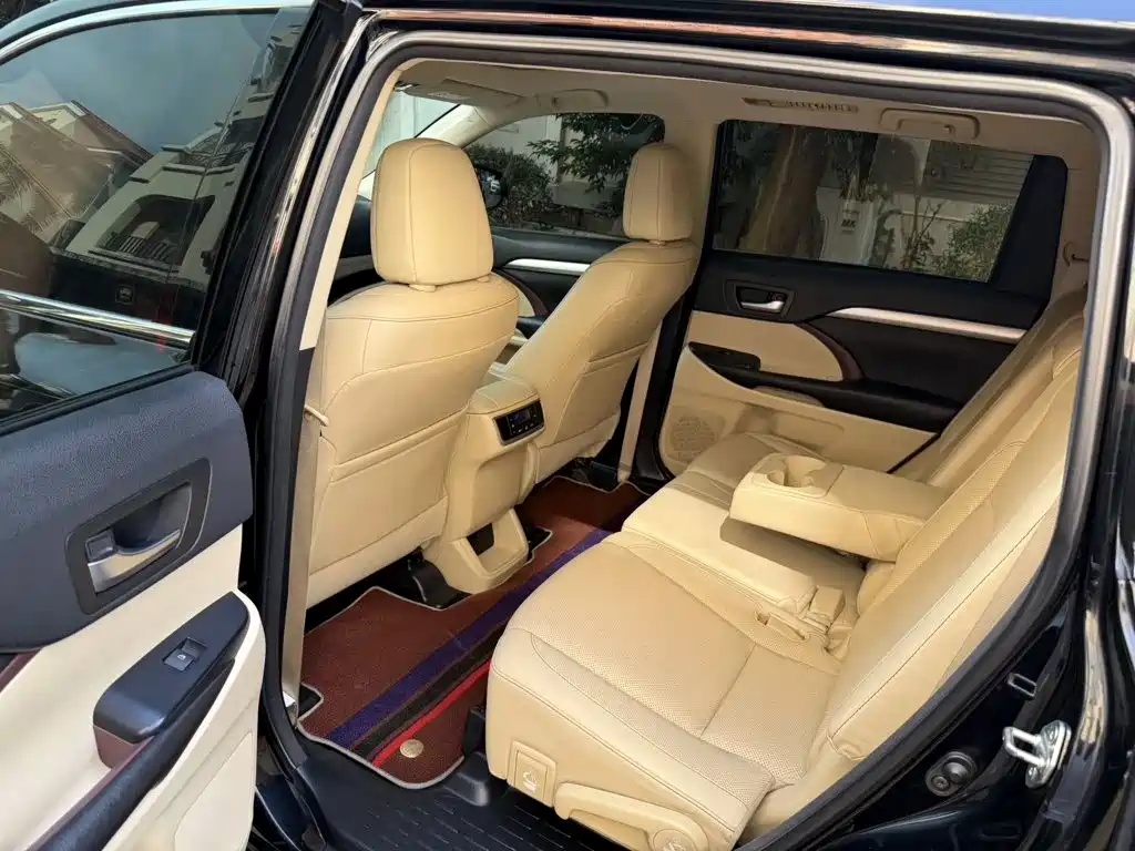 صورة 6 - Toyota Highlander