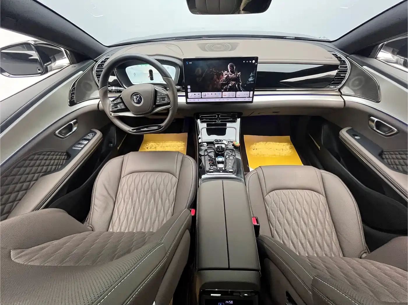 BYD Han 2024 DM-i Glory Edition 121KM Premium фото 13