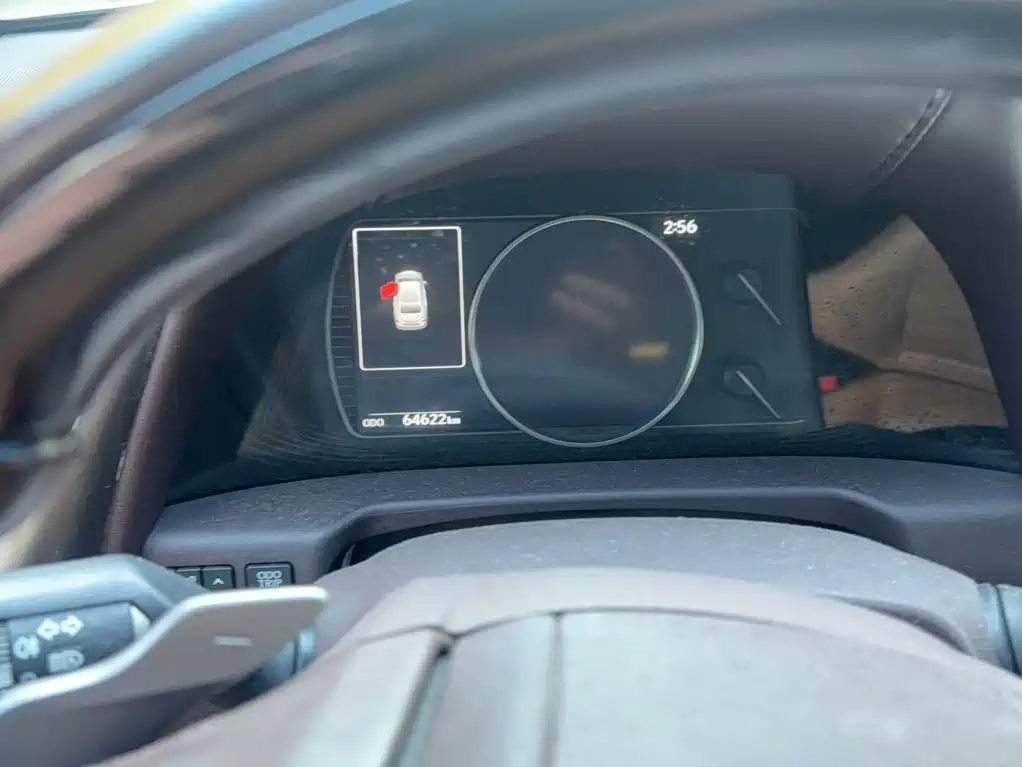 Фото 4 - Lexus ES