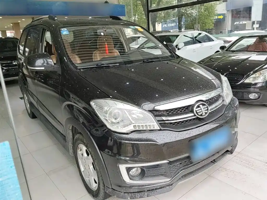 FAW Senya S80 2015 2015 1.5L Automatic 5-Seater Urban Edition