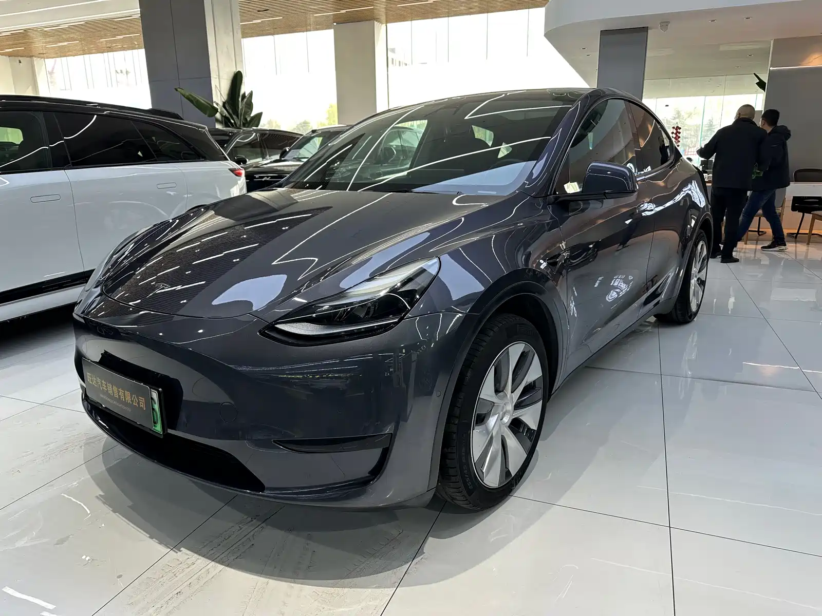Фото 1 - Tesla Model Y