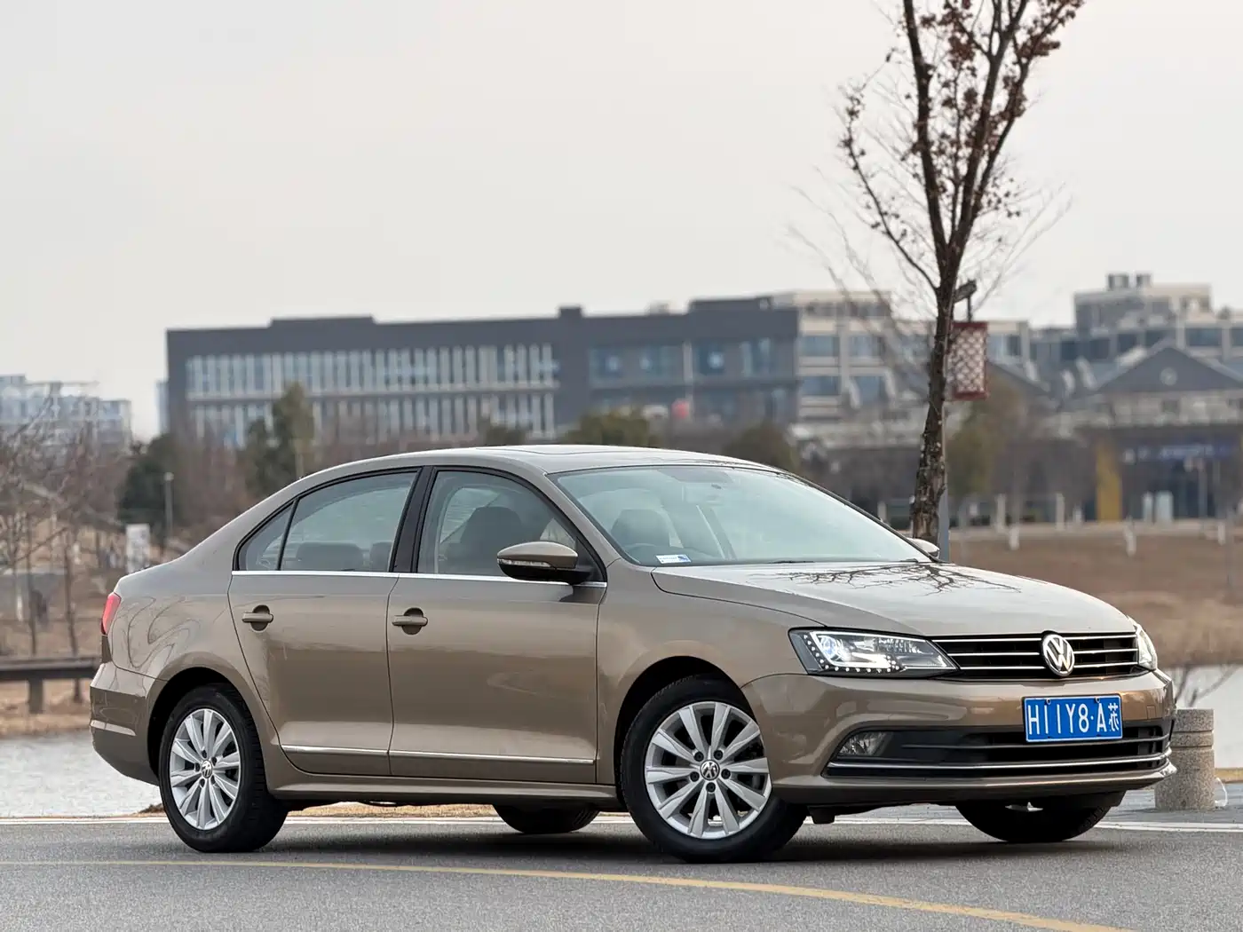 Volkswagen Sagitar 2015 230TSI Automatic Comfort фото 3