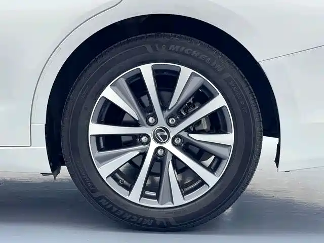 Lexus ES 2018 200 Excellence Edition China V фото 17