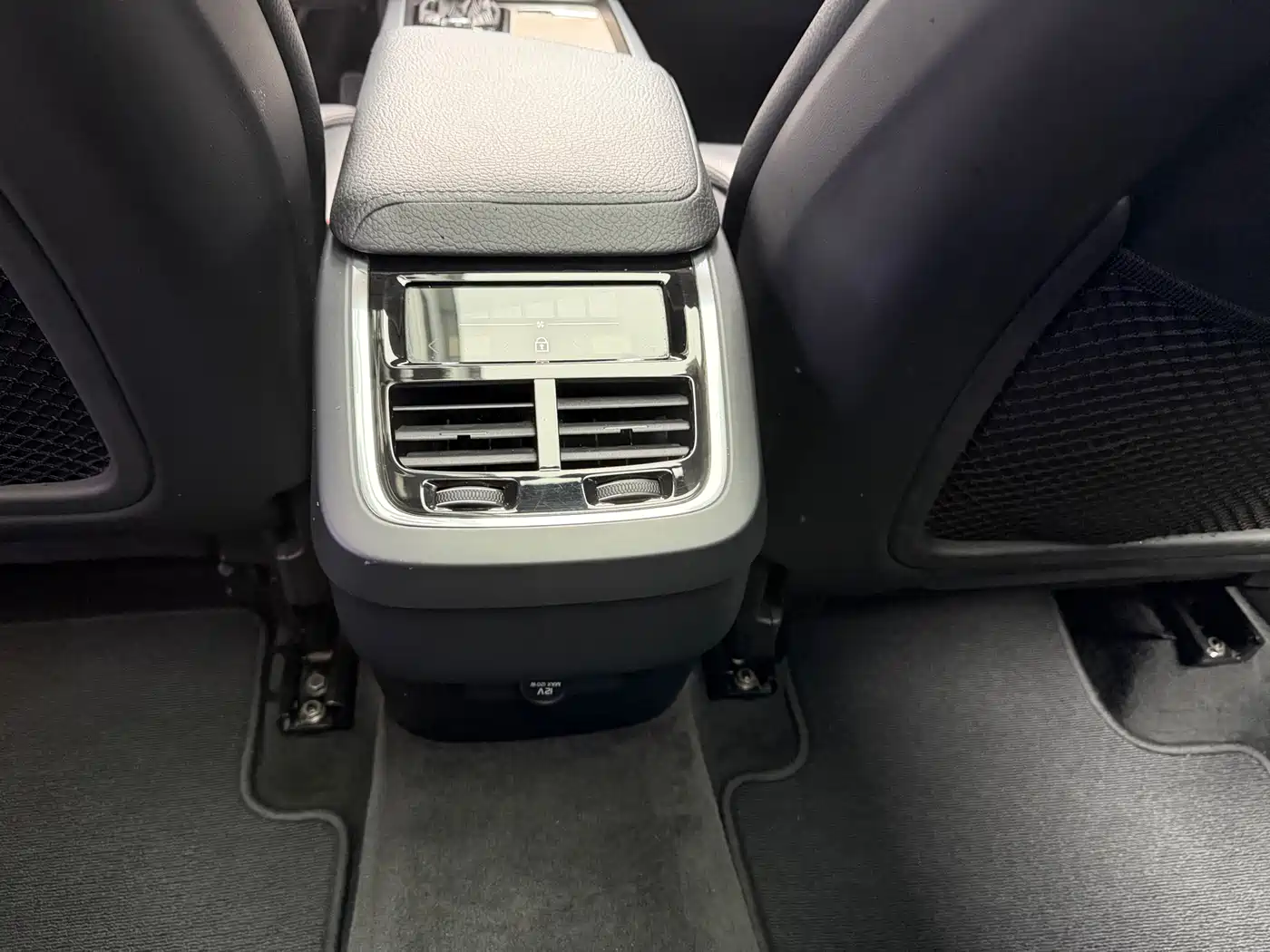 Фото 9 - Volvo XC60