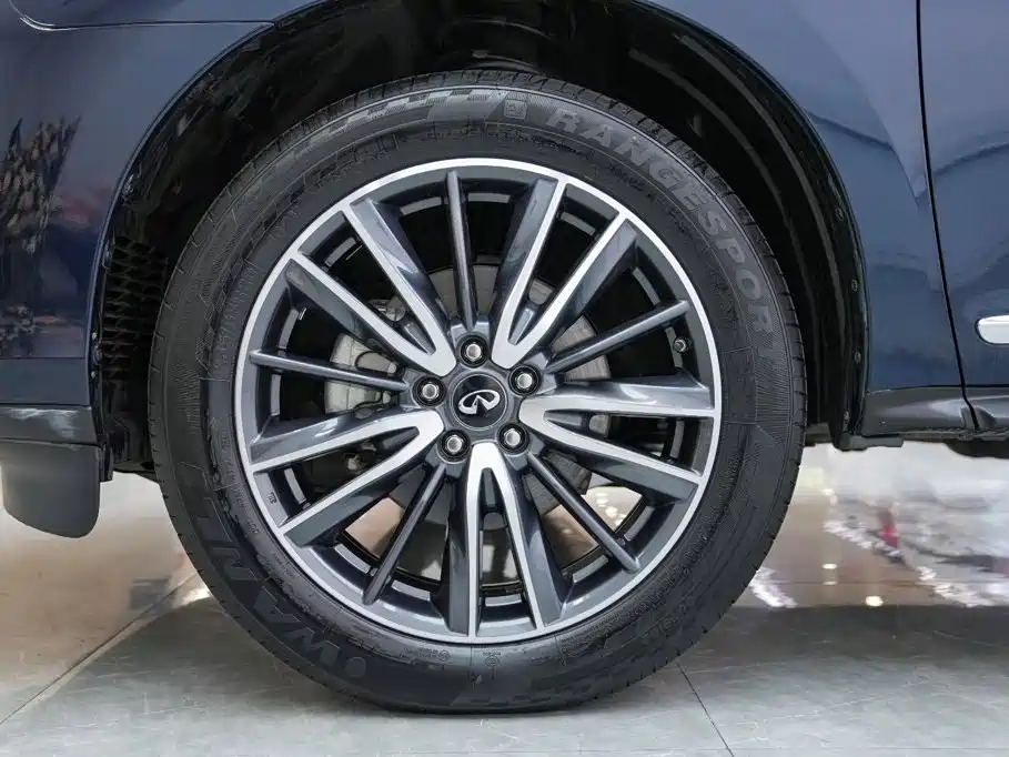 Photo 5 - Infiniti QX60 (Import)