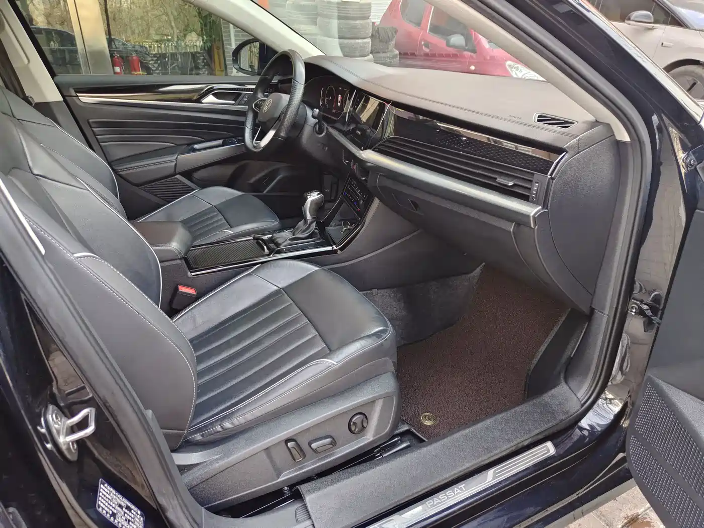 Volkswagen Passat 2023 330TSI Starlight Elite Edition фото 7