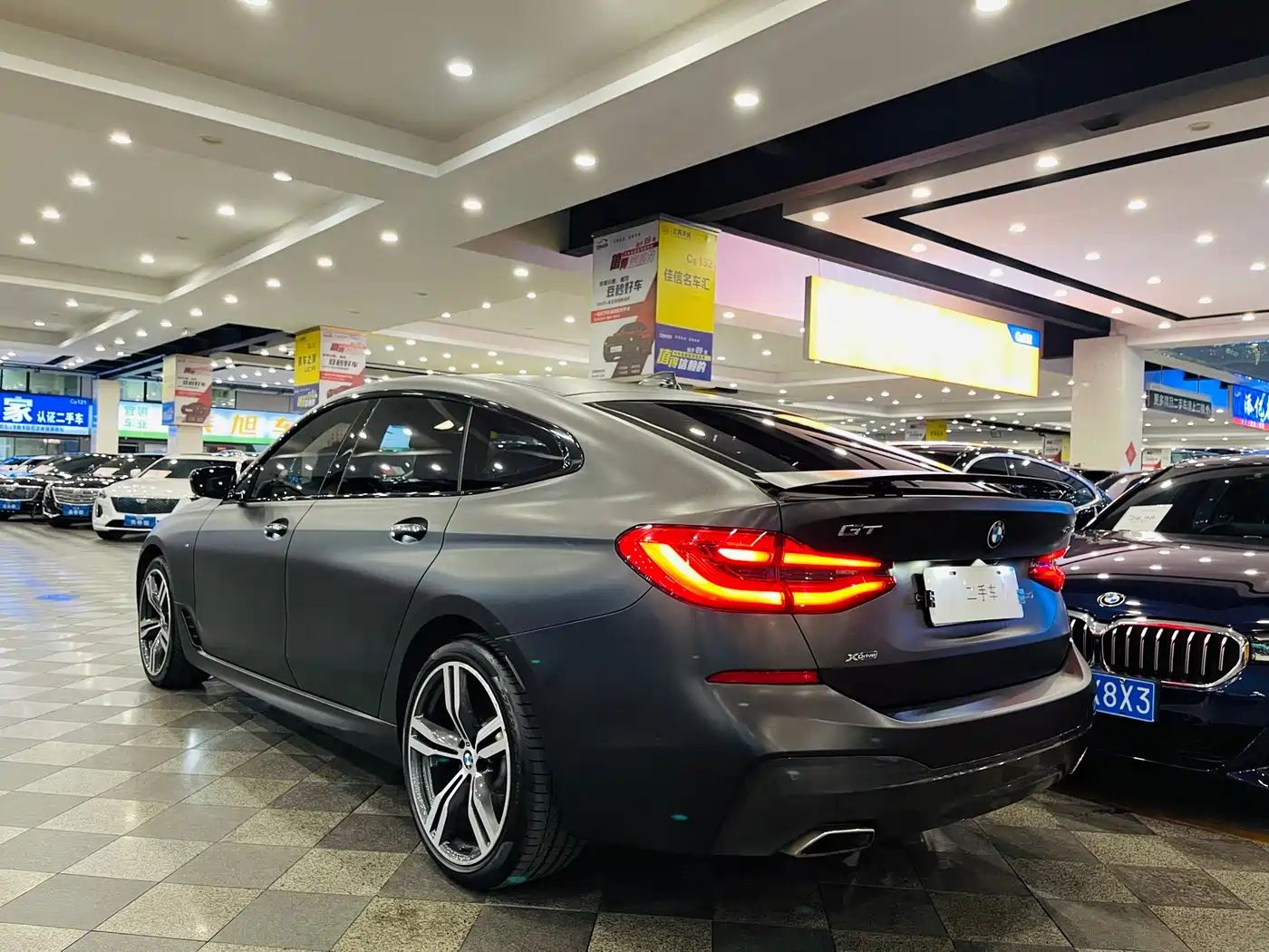 BMW 6 Series GT 2018 640i xDrive M Sport Package фото 16