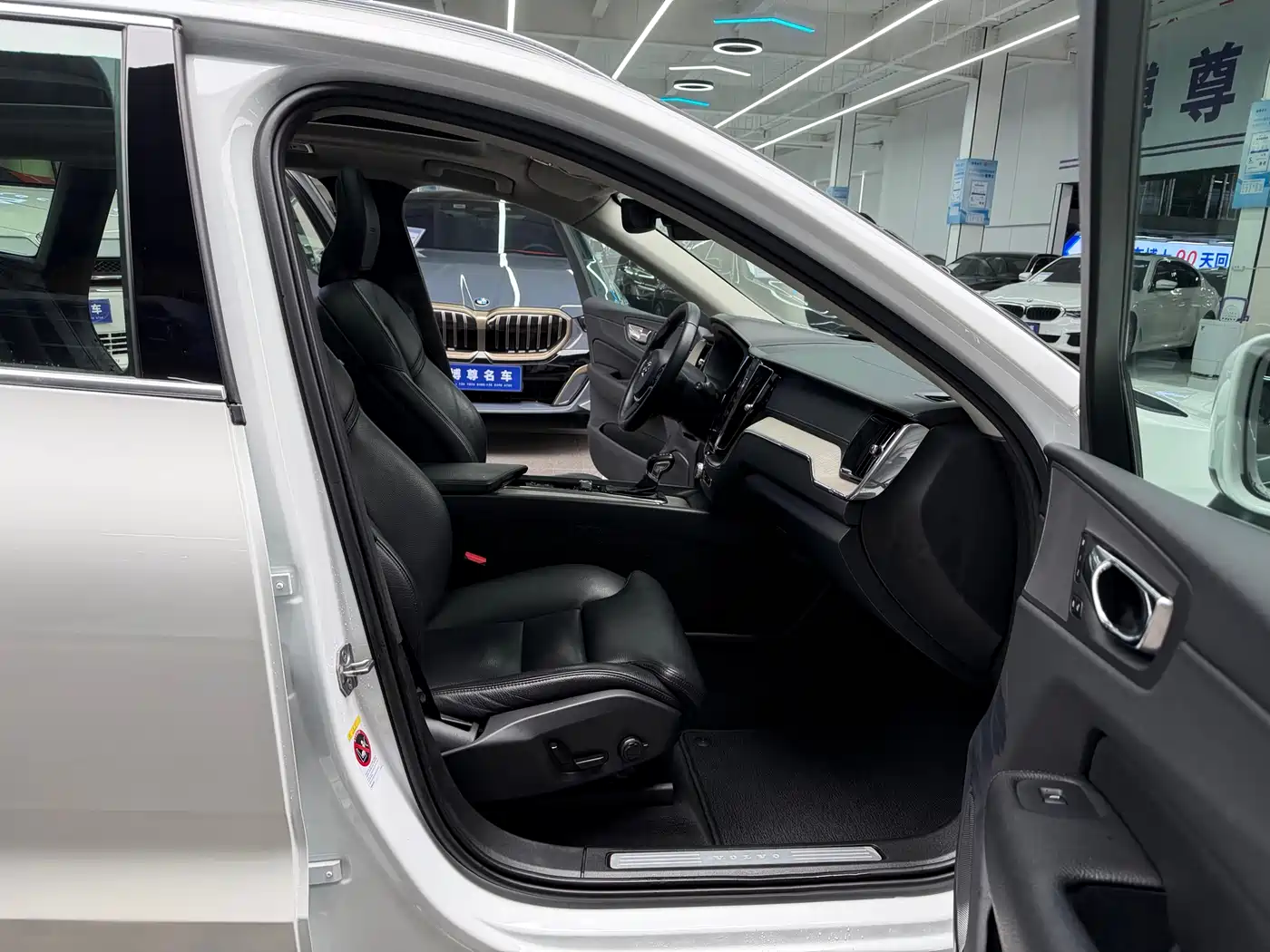 Фото 15 - Volvo XC60
