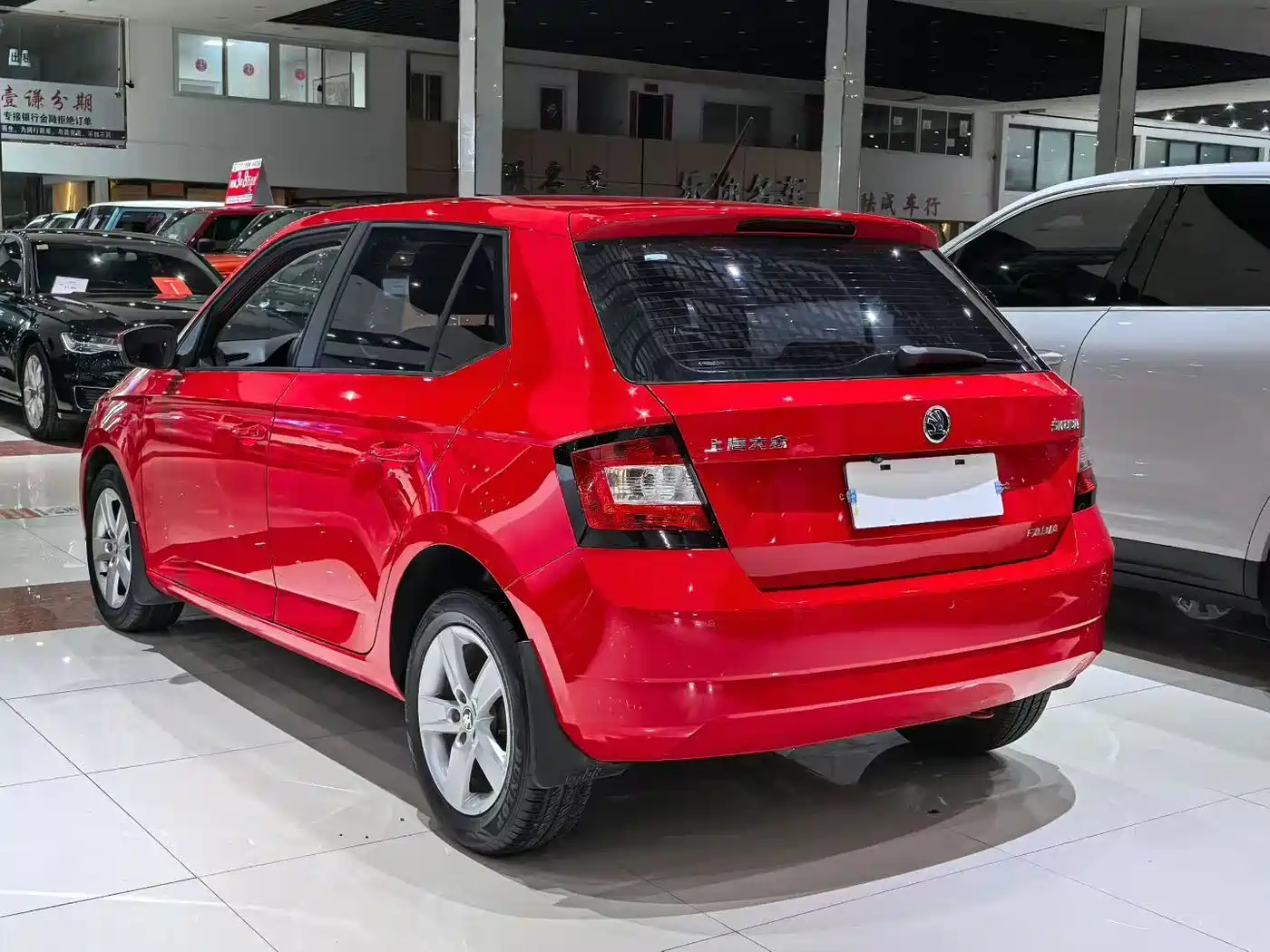 Škoda Fabia 2017 1.4L Auto Car Enjoy Edition фото 9