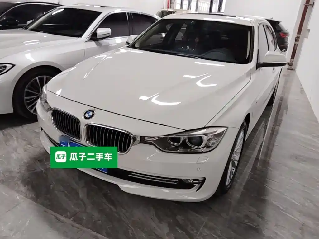 Фото 2 - BMW 3 Series
