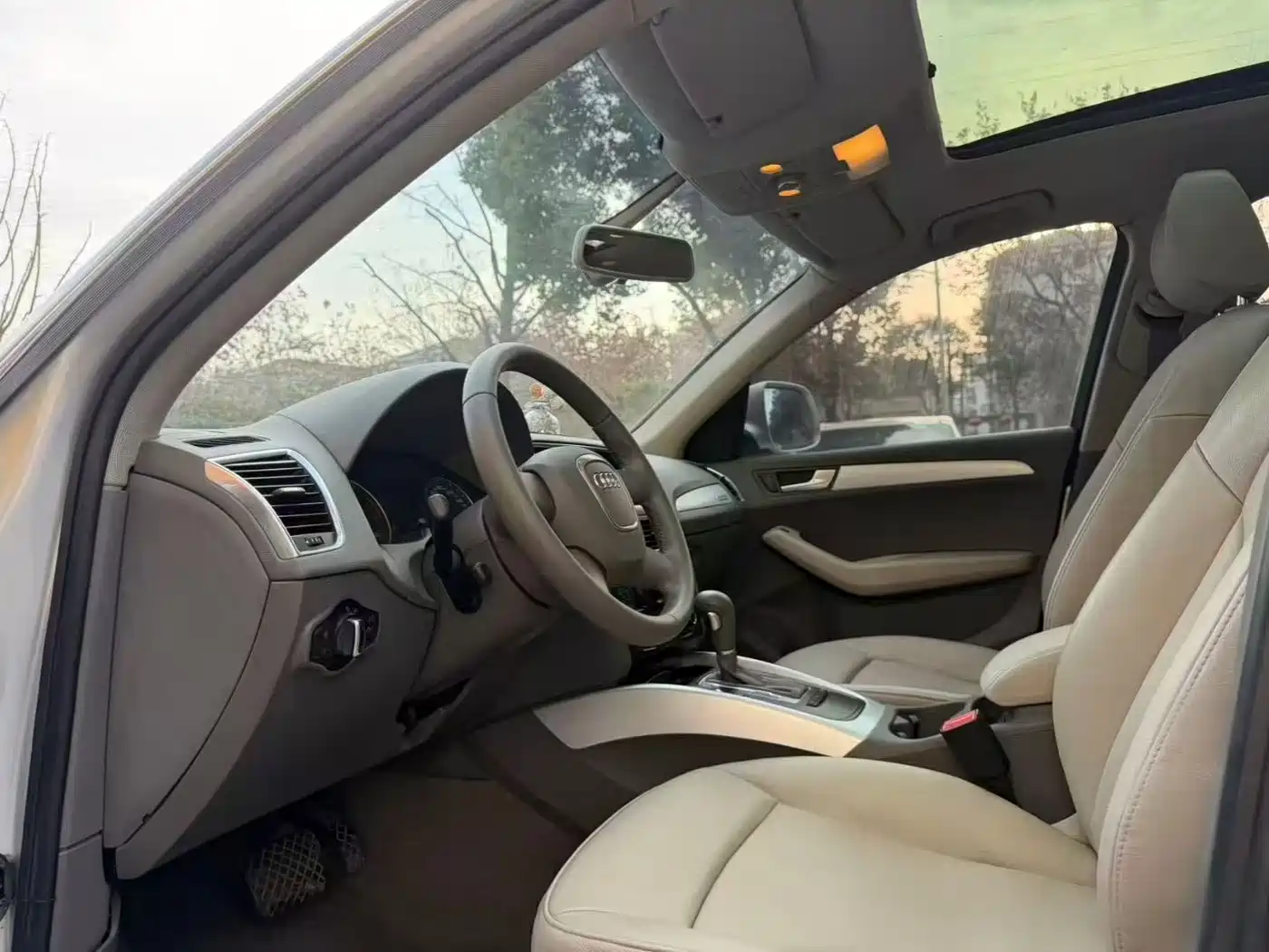 Audi Q5 2010 2.0TFSI Comfort фото 8