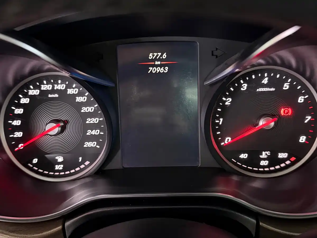 MERCEDES-BENZ V CLASS