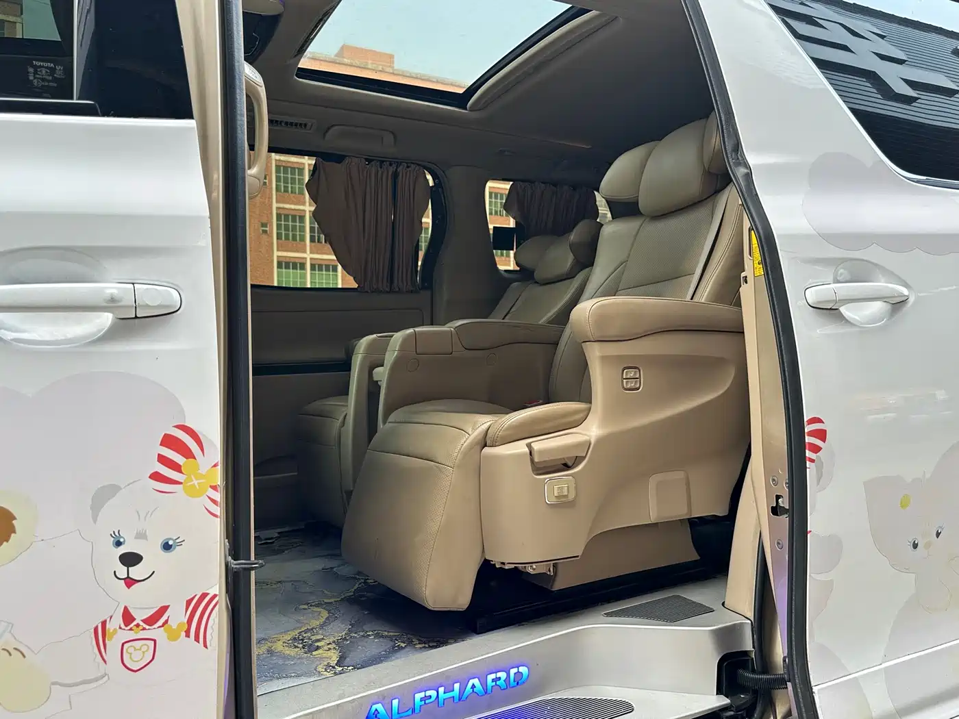 Toyota Alphard 2011 3.5L Luxury Edition фото 9