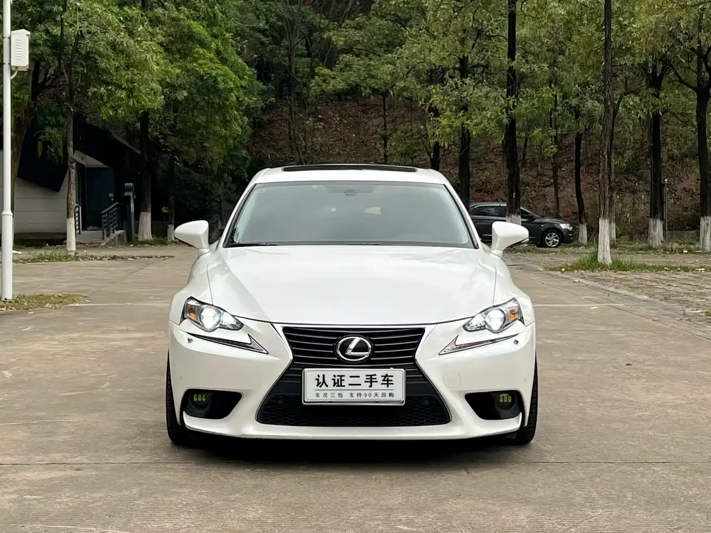 LEXUS IS