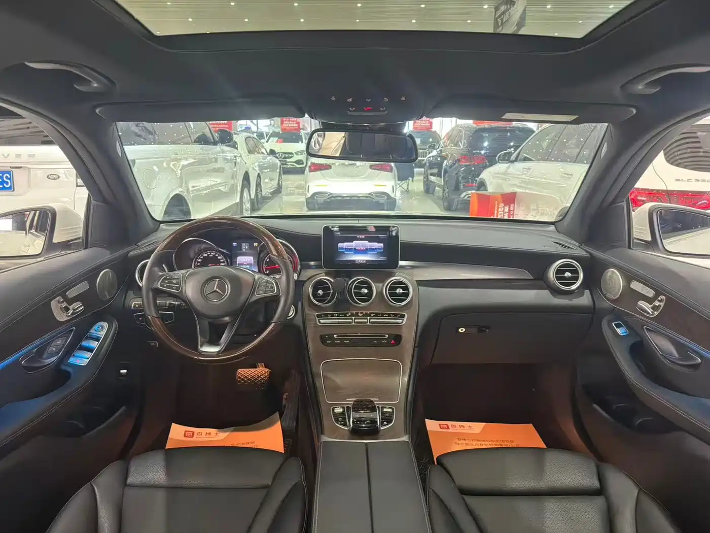 Mercedes-Benz GLC 2017 GLC 300 4MATIC Dynamic фото 6