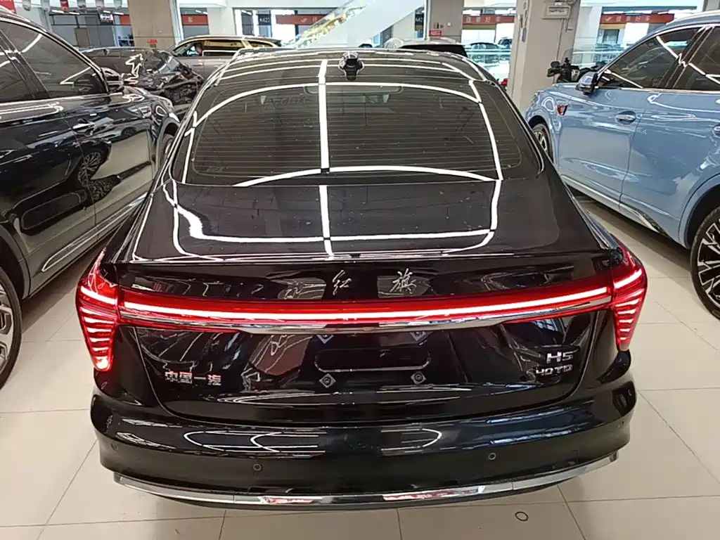 Hongqi H5 2026 2025 2.0T Automatic Flag Celebration 500,000 Units Anniversary Edition